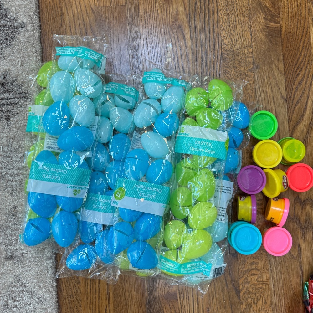 Easter Plastic Eggs and Play-Doh Set in Blue & Lime